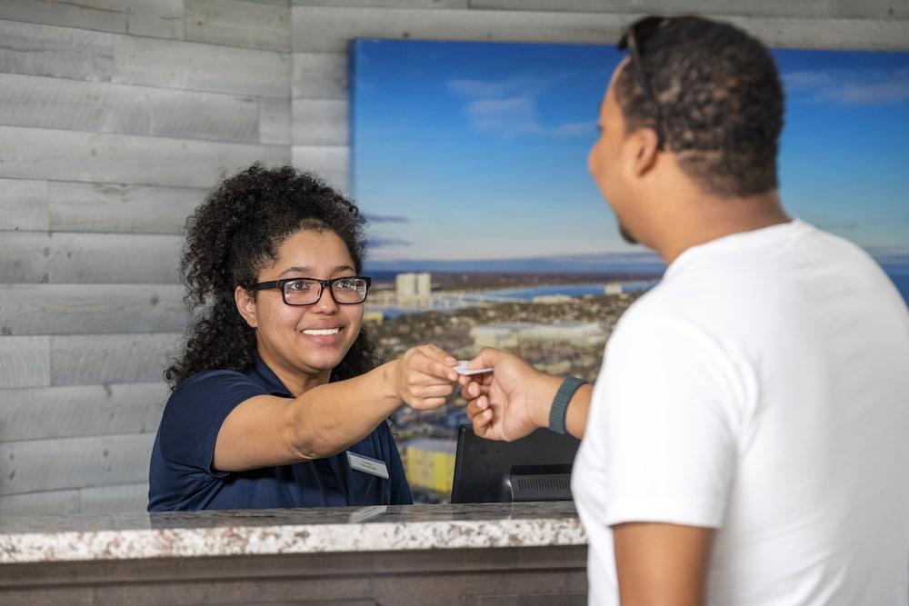 Comfort Inn & Suites Daytona Beach Oceanfront Екстер'єр фото