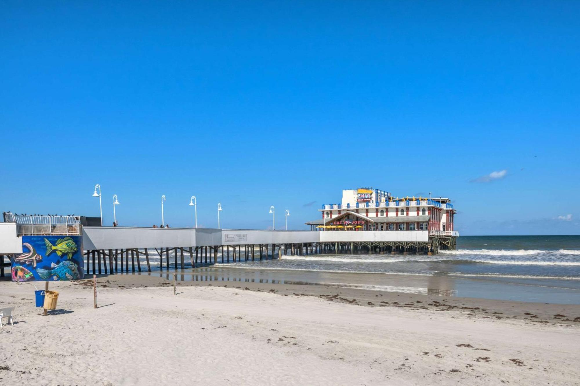 Comfort Inn & Suites Daytona Beach Oceanfront Екстер'єр фото