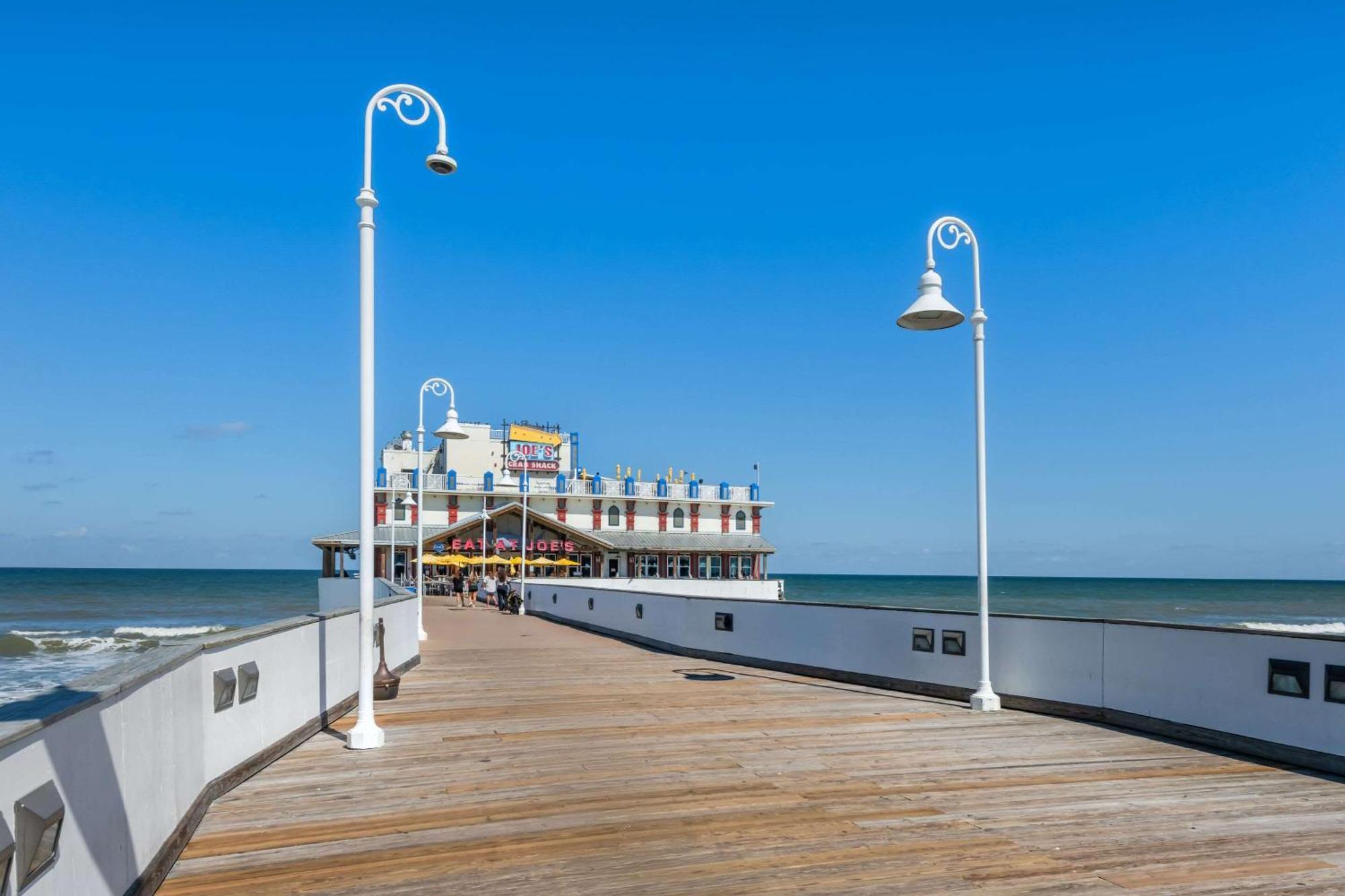 Comfort Inn & Suites Daytona Beach Oceanfront Екстер'єр фото