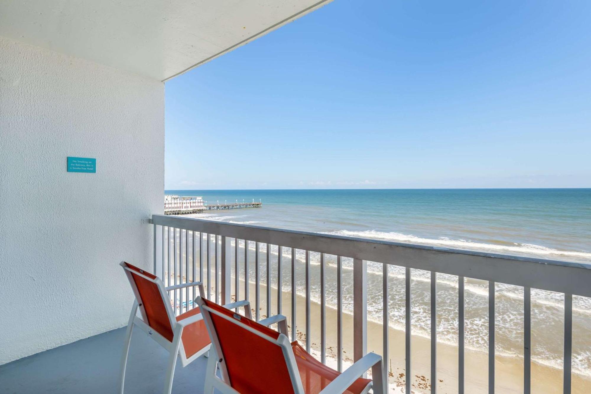 Comfort Inn & Suites Daytona Beach Oceanfront Екстер'єр фото