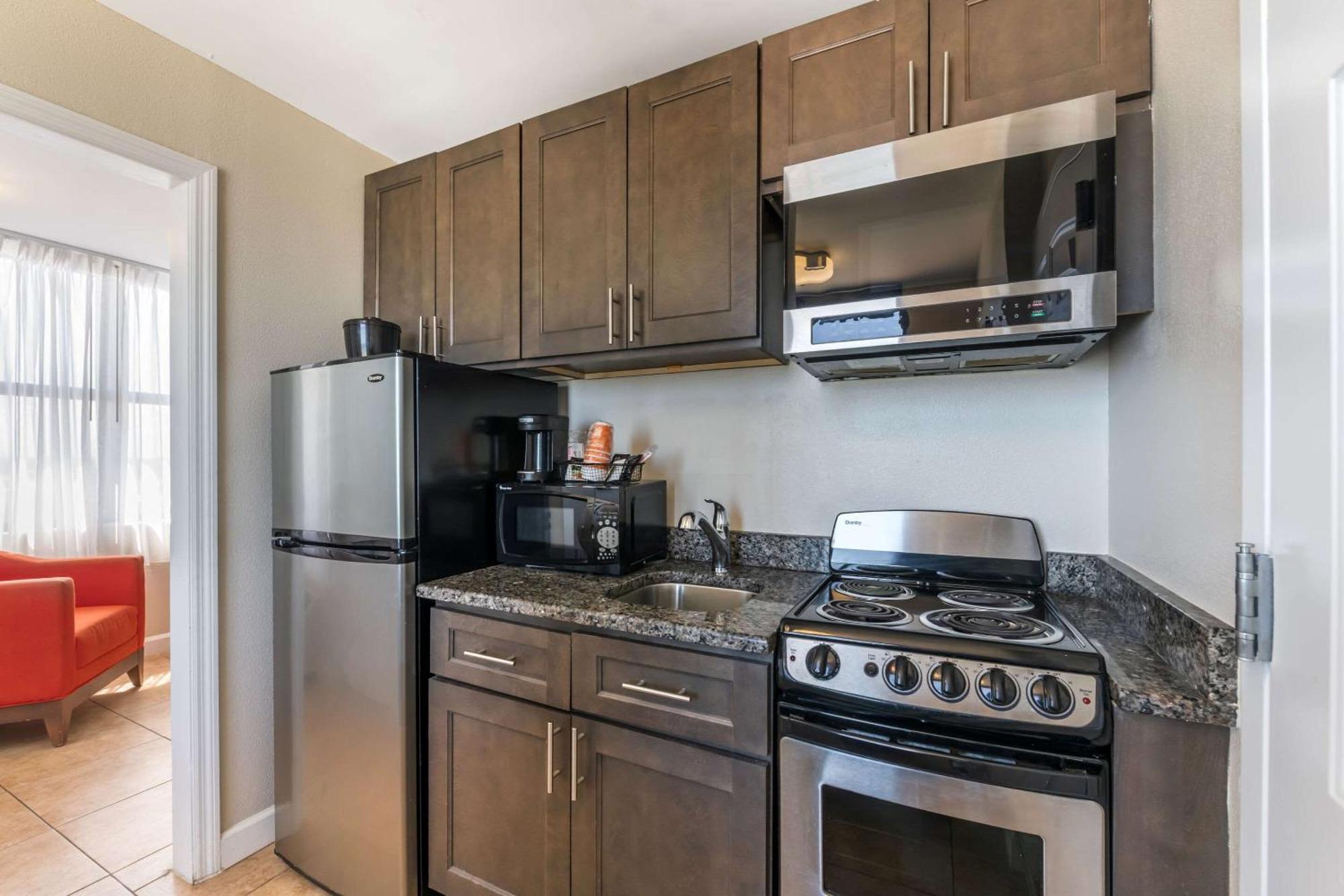 Comfort Inn & Suites Daytona Beach Oceanfront Екстер'єр фото