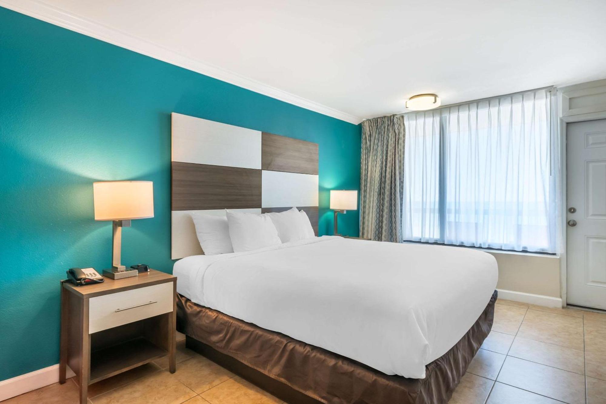 Comfort Inn & Suites Daytona Beach Oceanfront Екстер'єр фото